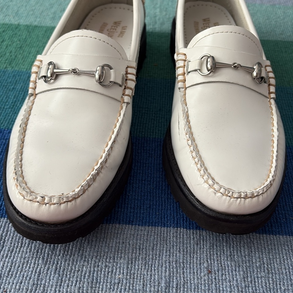 G.H. Bass & Co. Cream Loafers - Picture 4 of 6